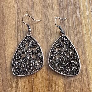 Bronze Filigree Earrings 🌺